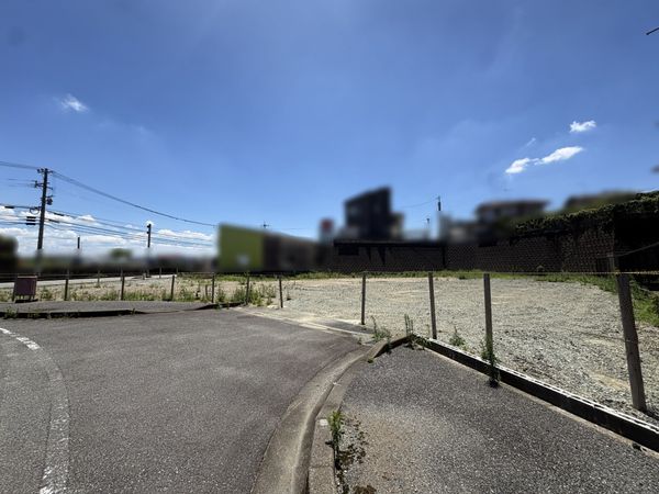 前面道路含む外観