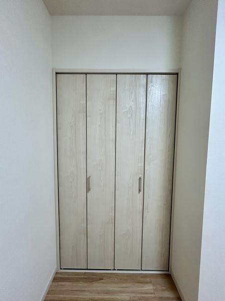 約5.0帖の洋室(1)にはクローゼット付き