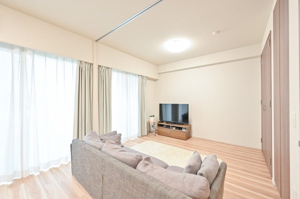 各居室にはクローゼットが備えられています。