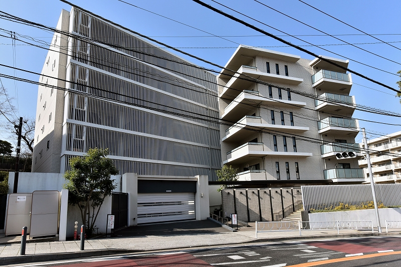 京浜東北線「山手」駅徒歩10分。横浜駅や桜木町へバス利用できます！