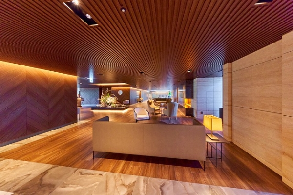 ゆとりのある2階共用ロビー