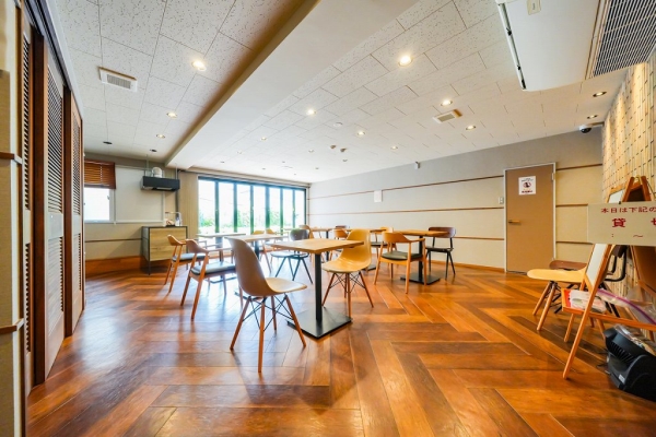 1階には共用のコミュニティラウンジがございます