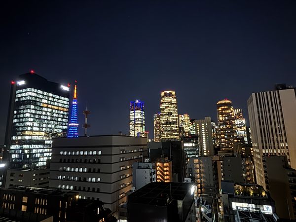 バルコニーからの夜の眺望