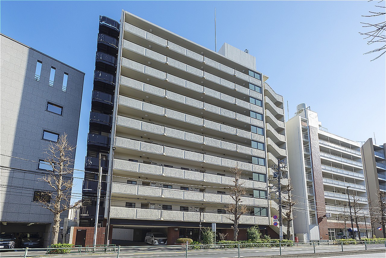東急東横線「都立大学」駅まで徒歩3分の立地です。周辺環境もあわせてご案内いたします。実際の住環境をぜひ現地でお確かめください。