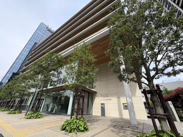 品川区立大崎図書館まで徒歩4分（約320ｍ）