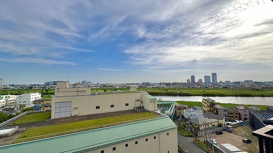 南向きのため、陽当たり・通風良好