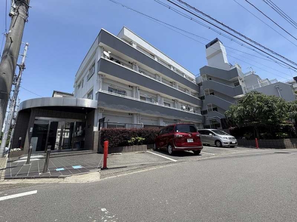 総戸数３６戸。大井町駅徒歩８分に立地しております。