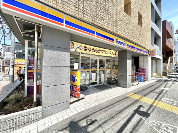 「ミニストップ　渋谷本町6丁目店」まで徒歩3分（約190ｍ）