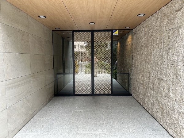 マンションの顔、エントランス