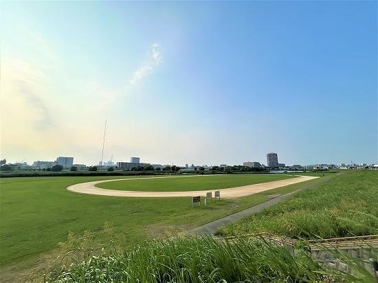 多摩川緑地まで徒歩8分（約580ｍ）