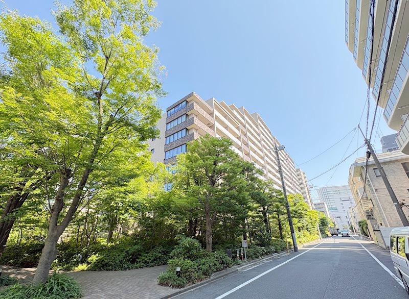 【外観】りんかい線「品川シーサイド」駅　徒歩4分。総戸数687戸、豊かな緑に包まれた大規模レジデン・・・