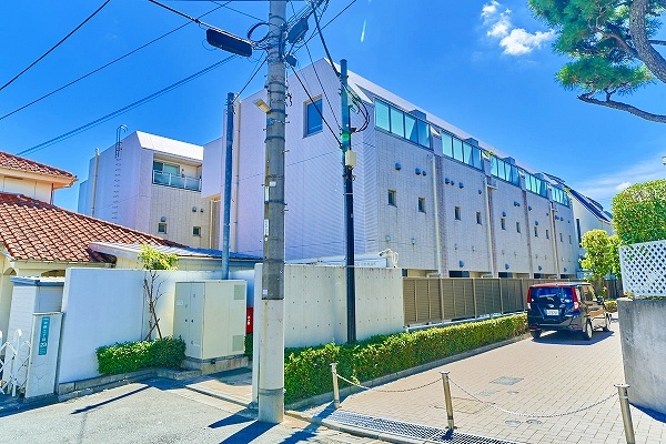 戸建て感覚でお住まい頂けるメゾネットタイプ