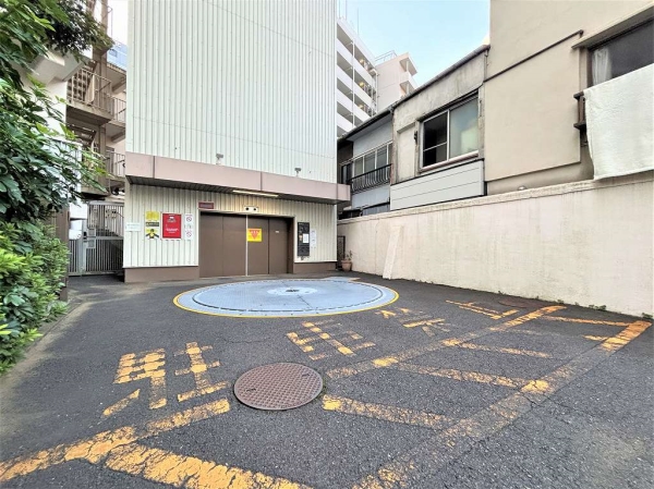 敷地内機械式駐車場