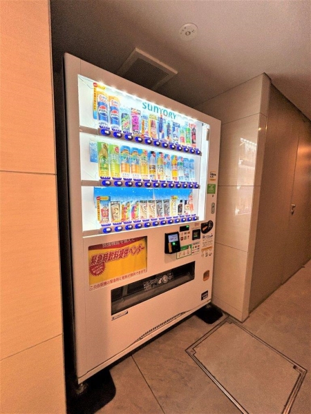自動販売機ありで飲み物の購入も手軽
