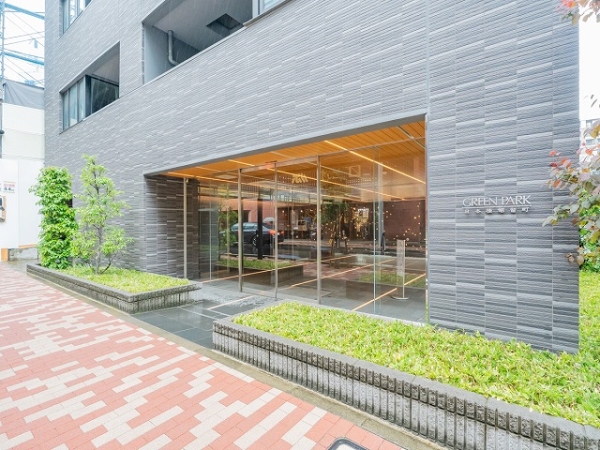 四季の移ろいを身近に感じる邸宅
