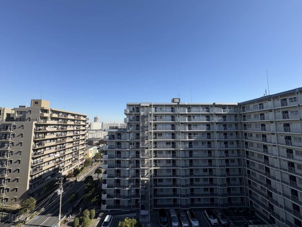 東向きバルコニー側眺望