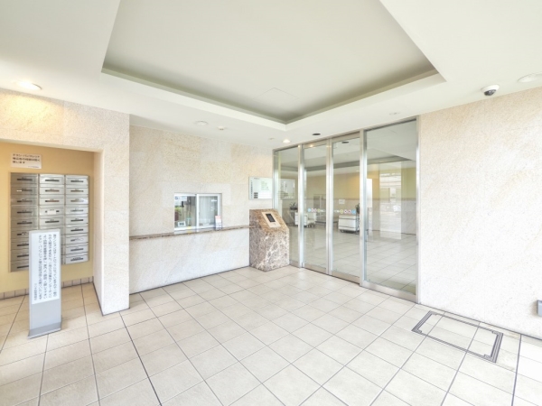 安心・安全に配慮したオートロックシステムを採用！