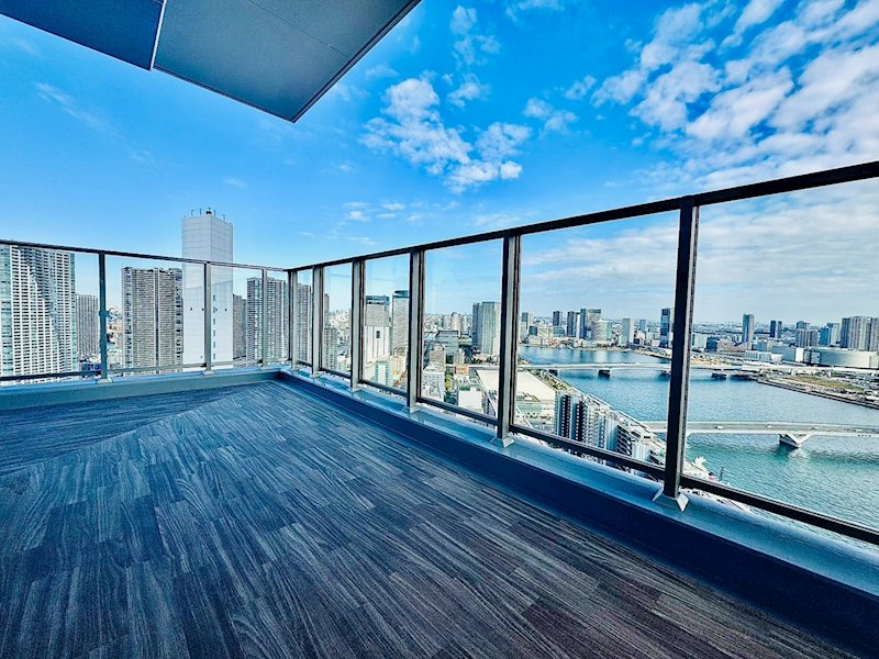 【バルコニー】