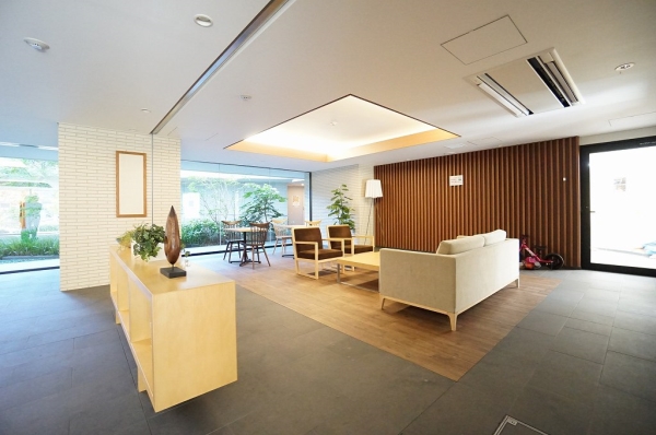 マンションエントランス
