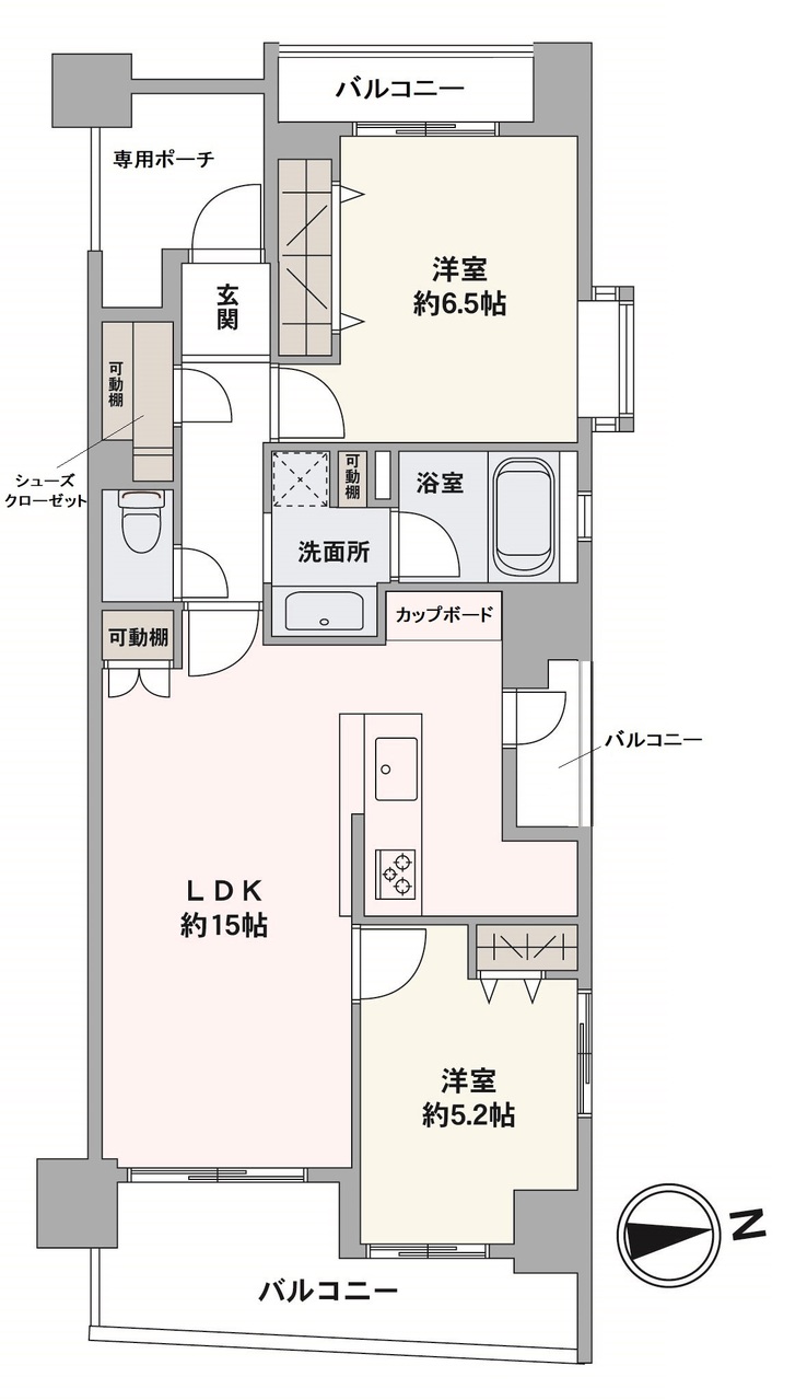 3面バルコニー付きの開放的な角住戸。LDKは約15帖とゆとりがあります。各洋室はそれぞれ2面採光。床暖房や食洗機、浴室乾燥機など暮らしを便利にする設備付きなのも魅力です。