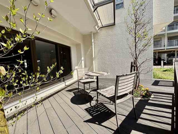 1階共用部　テラス