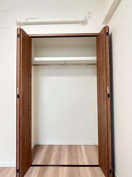 約4.7帖　洋室(2)の収納