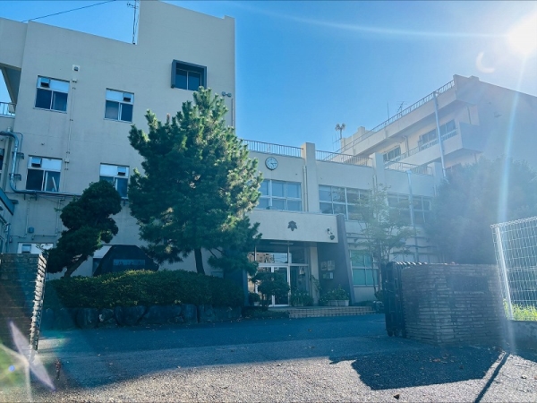 ・千葉市立草野中学校まで徒歩5分（約380ｍ）