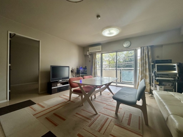 リビングダイニング（約１５．４畳）