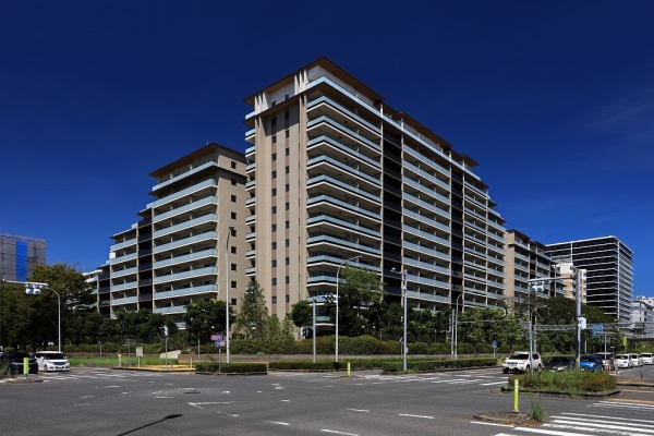 総戸数320邸の大規模レジデンス