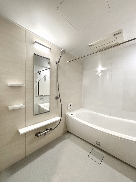 16×20サイズのゆったりとした浴室をご用意