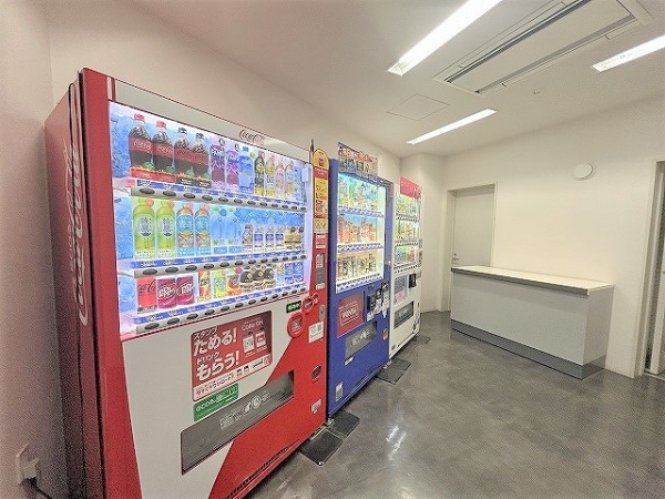 マンション内　自動販売機