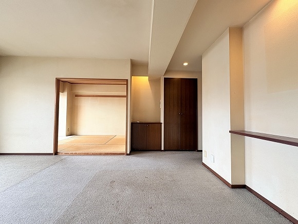 便利な収納を設備・おしゃれなシェルフがついてます