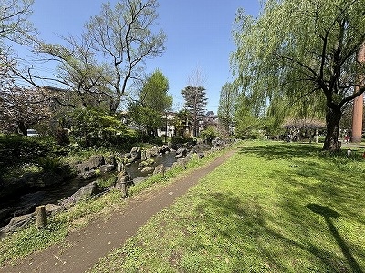 都立東綾瀬公園　徒歩3分（約240ｍ）