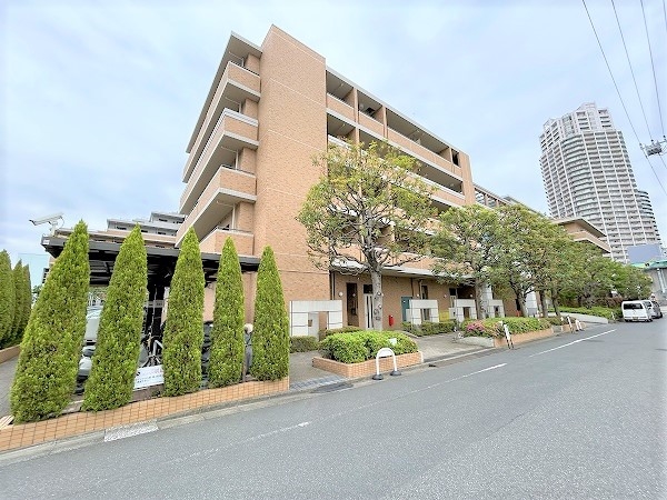 該当住戸所在棟　最上階につき、上階の音が気になりません