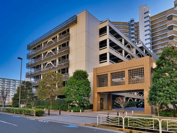 520台駐車可能の自走式駐車場（空き要確認、車種・サイズ制限あり）