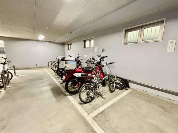 バイク置場