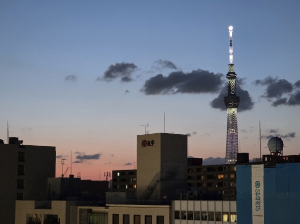 バルコニーより東京スカイツリーが望めます（天候による）