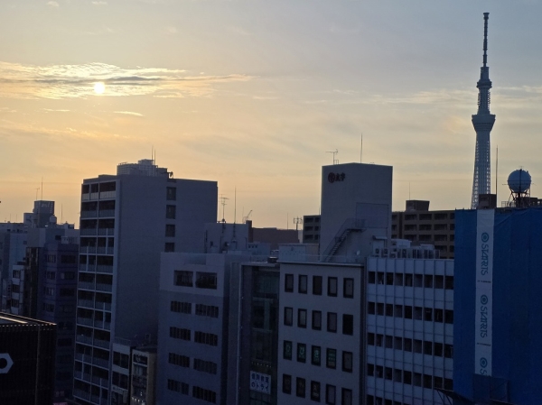 バルコニーより東京スカイツリーが望めます（天候による）