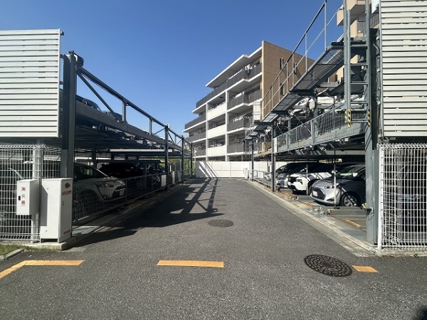 駐車場（空き状況はお問い合わせください。）