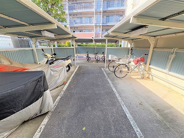 駐輪場、バイク置場