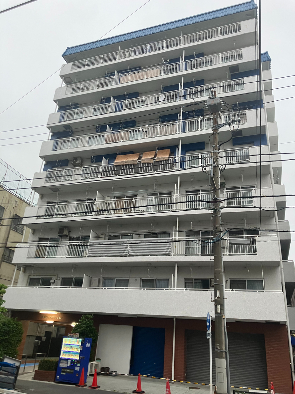 【外観】スーパー、保育園、小・中学校などが徒歩圏内に揃っています。共働き世帯や子育て世帯にもおすすめの住環境です。