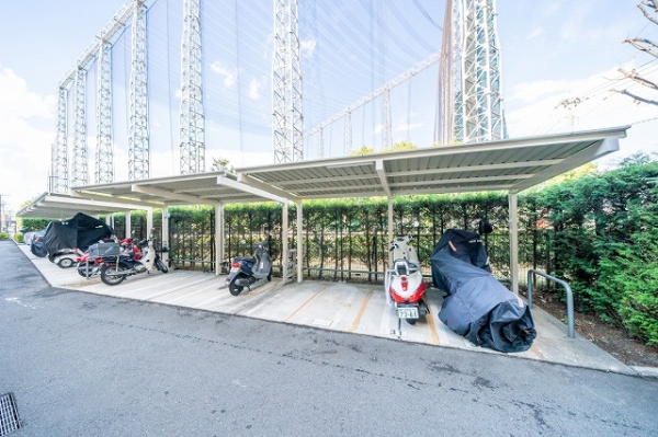 バイク置場使用料月額2000円