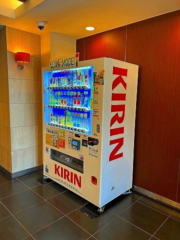 敷地外に出なくても飲み物を購入できる自動販売機