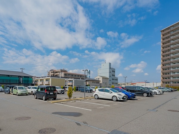 平置き駐車場（月額500円）