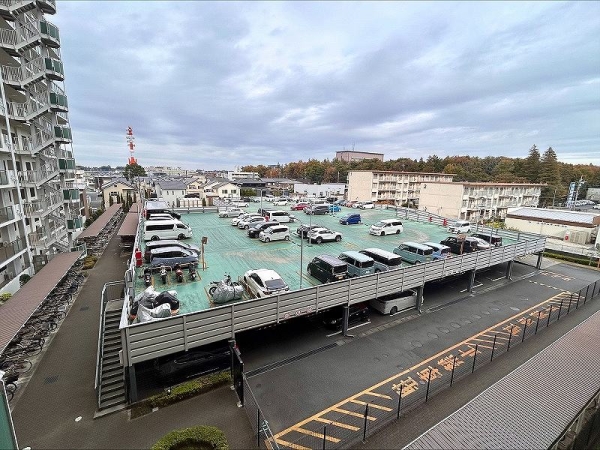 敷地内100％完備の駐車場