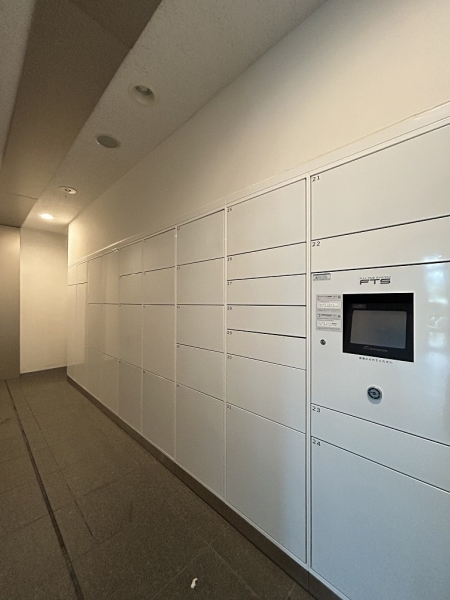 ご不在時にも荷物の受け取りができる宅配ボックス