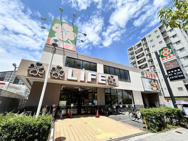 ライフ亀戸店まで約295ｍ
