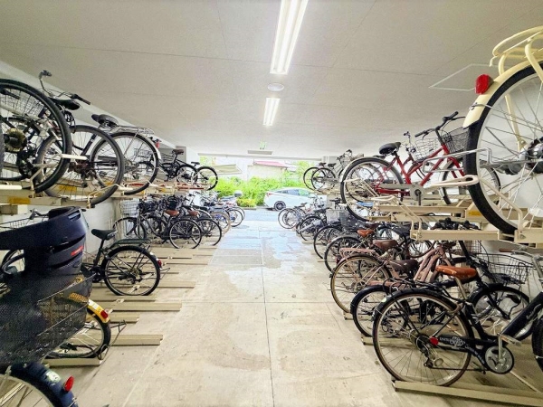 屋根付き駐輪場