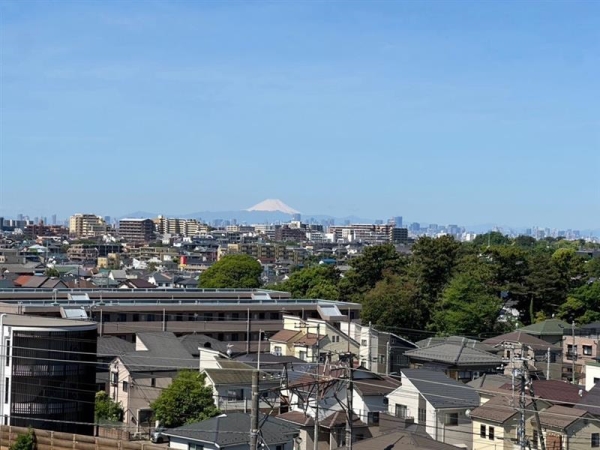晴れた日には富士山が見えます