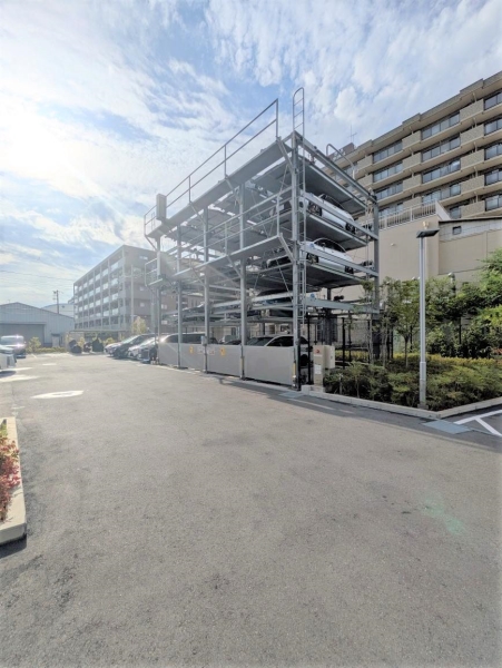 駐車場です（２０２６年７月２５日現在、空き１台あり）